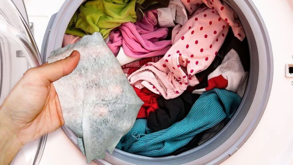 Warum sollte man ein feuchtes Tuch in die Waschmaschine legen? Ein Trick, den du vermutlich noch nicht kanntest